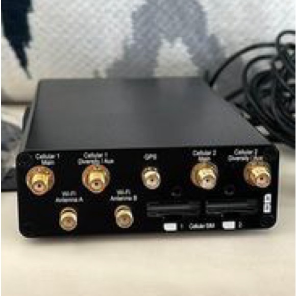 Pepwave Max Black MAX Transit Duo LTEA Router - Picture 1 of 7